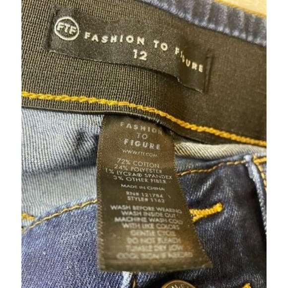 Jeans Stretchy Mid-Rise Straight Cut Size 12Fashion To Figure Perfect Condition - Picture 11 of 16